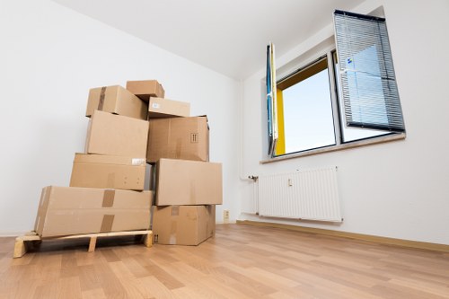 Secure Motspurpark storage facility with clean and organized units
